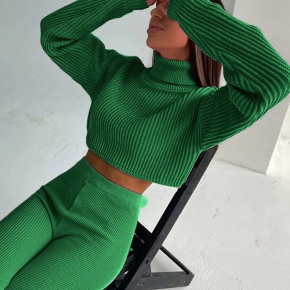 Bobbles & Lace Sweaters - Bobbles and Lace Green turtleneck crop sweater